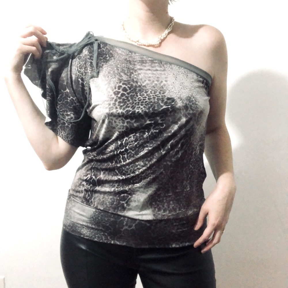 Animal print top